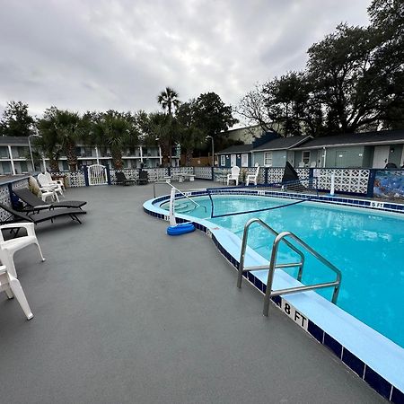 Gulf Coast Inn Gulf Breeze Extérieur photo