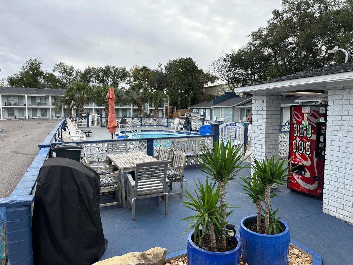 Gulf Coast Inn Gulf Breeze Extérieur photo
